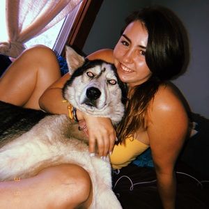 Meet your Posher, Alicia